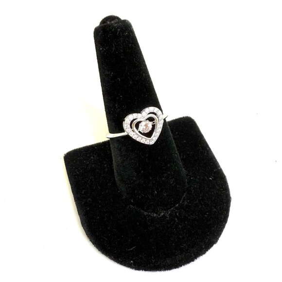 😍"Put a Ring On IT Event" Diamond Dancing CZ Heart Ring - Picture 1 of 1